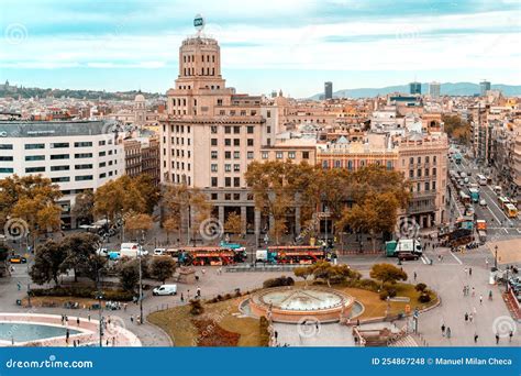 city centre of barcelona|Plaza de Catalunya .
